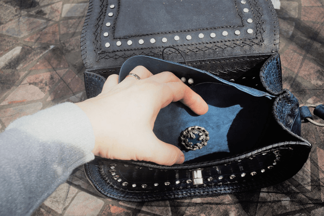 Sac en cuir bleu  style Fantasy