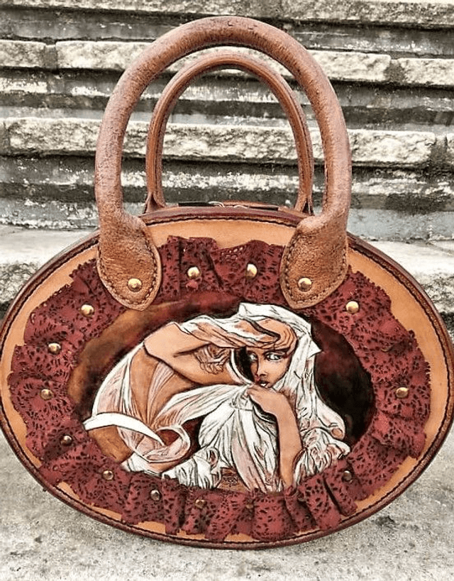 Sac en cuir véritable à motif repoussé, style Art Nouveau, Mucha