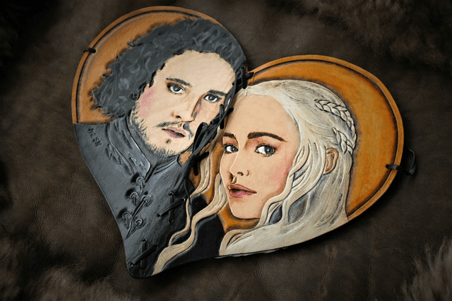 Livre d'or en cuir Game of thrones, fan art, forme coeur
