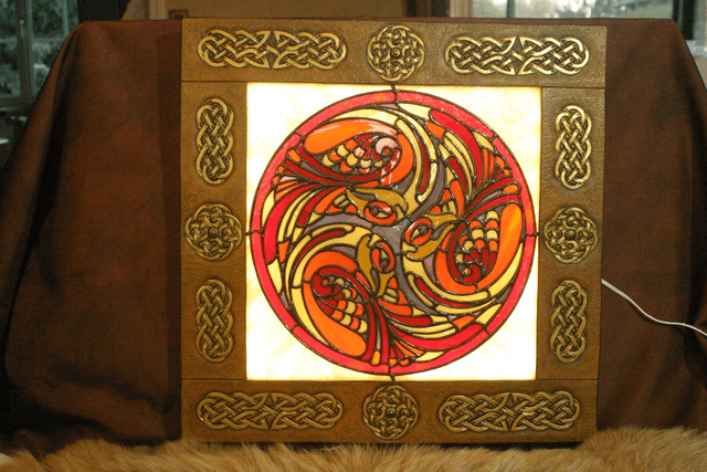 Luminaire d'ambiance celtique "triskel of birds"
