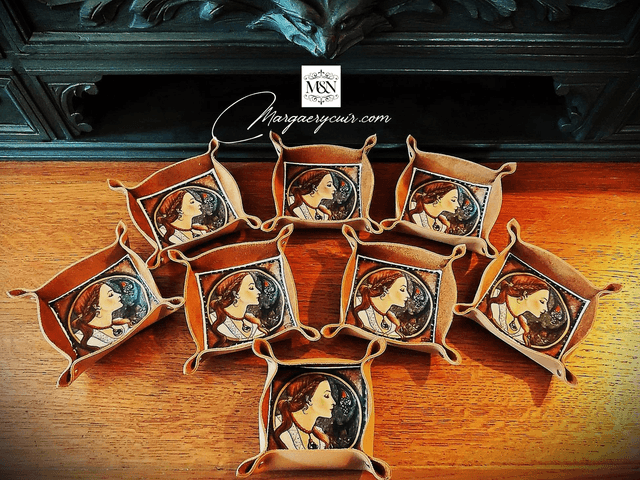 Vide-poche en cuir et tissu, Dame de Pérouges