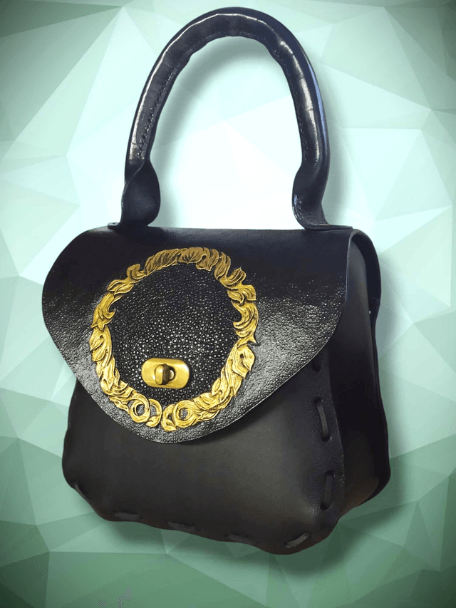 Sac en cuir noir, style victorien