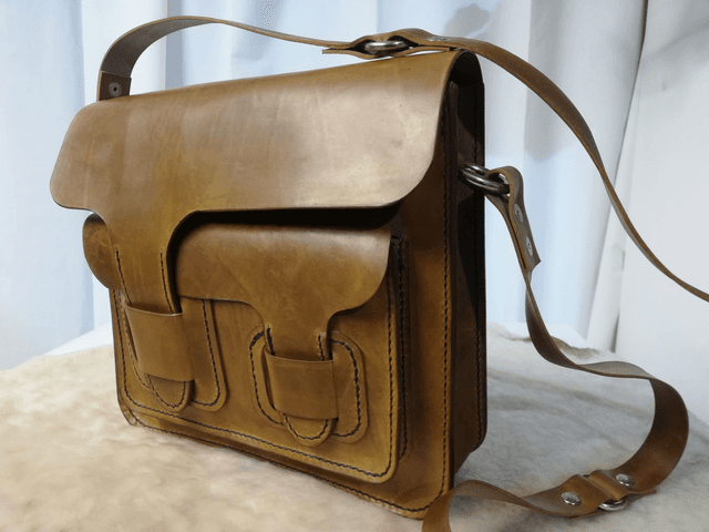 Pochette en cuir de veau souple